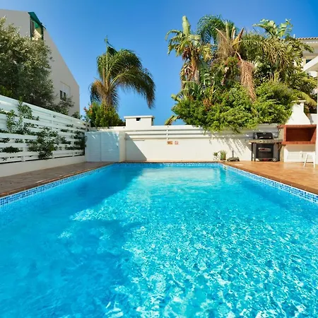 Villa Sunnyvillas: 3br Super Cozy Villa☆private Pool☆bbq - Falcon Protaras