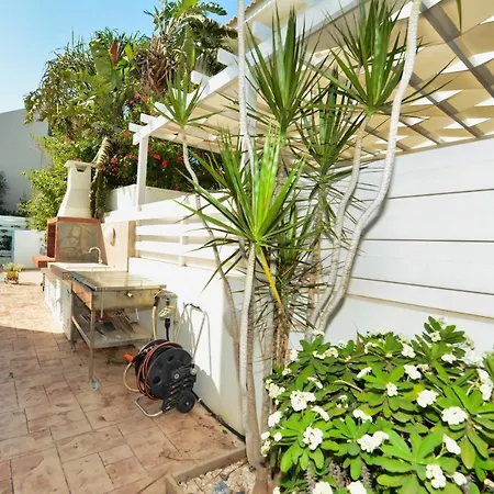 Villa Sunnyvillas: 3br Super Cozy Villa☆private Pool☆bbq - Falcon Protaras