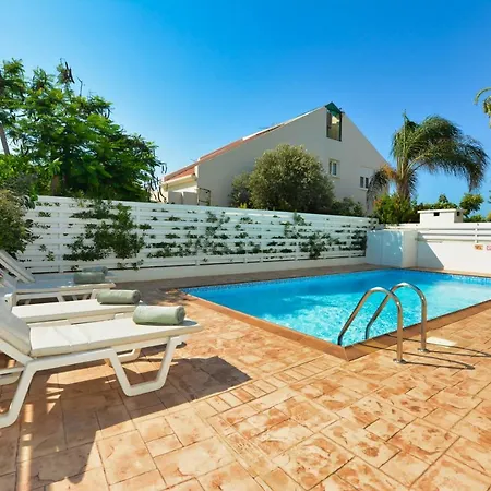 Sunnyvillas: 3br Super Cozy Villa☆private Pool☆bbq - Falcon * Протарас